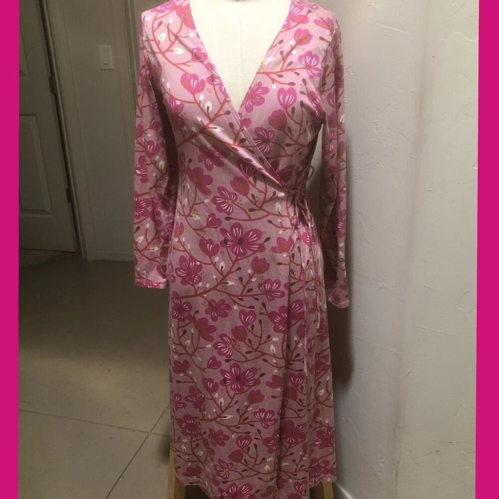 Gudrun Sjoden SO Feminine Wrap Dress!